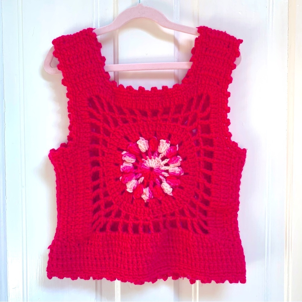 BARBIECORE PINK VINTAGE HIPPIE GRANNY SQUARE HAND CROCHET CROP-TOP TANKTOP XS